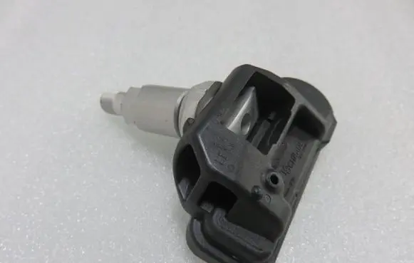 Infiniti Q30 Tire pressure sensor 2546AGG4 2013DJ5531
