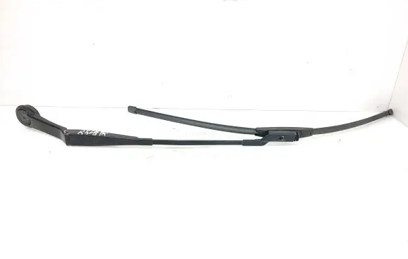 Ford Focus Front wiper blade arm BM5117526AB