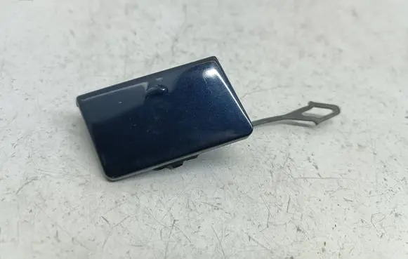 BMW 1 E81 E87 Front tow hook cap/cover 7117623 22944911 51127117623