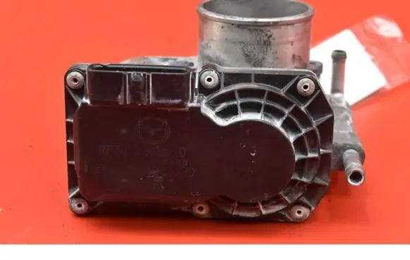 Mazda 6 Throttle body valve RF7J136B0D