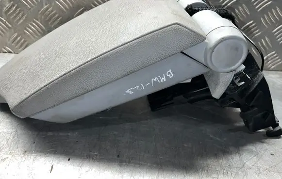 BMW 1 E82 E88 Armrest 6922211 5WK49132