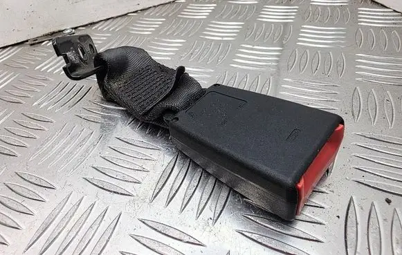 Rear seatbelt buckle