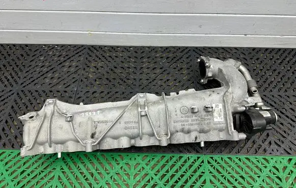 BMW X5 G05 Intake manifold 8598052