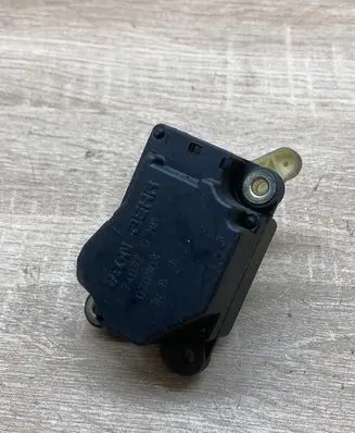 Volvo V50 Air flap motor/actuator 74932G 070803