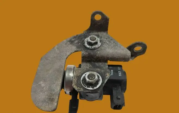 BMW 5 E39 Turbo solenoid valve 72279600