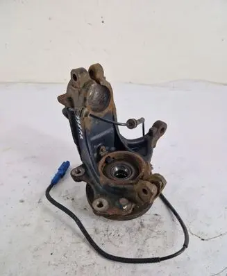 Peugeot 208 Front wheel hub