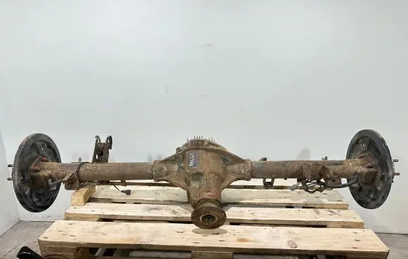 Nissan Navara D40 Rear axle beam with reductor 