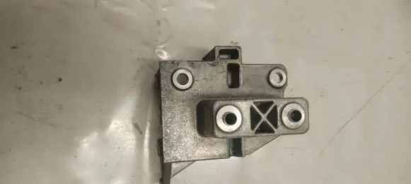 Bentley Flying Spur Power steering pump mounting bracket 07D145879F