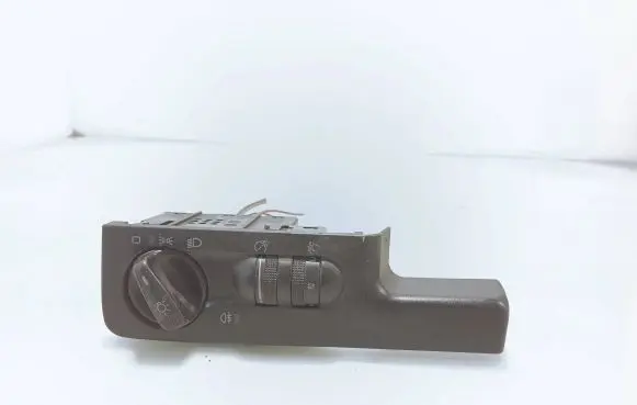 Volkswagen PASSAT B4 Light switch 3A1941531E 04051304
