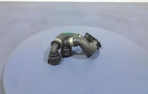 BMW X6 M Engine coolant pipe/hose 8780517