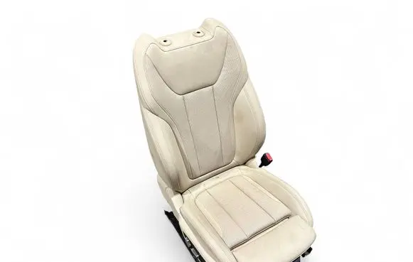 BMW i4 Front passenger seat 
