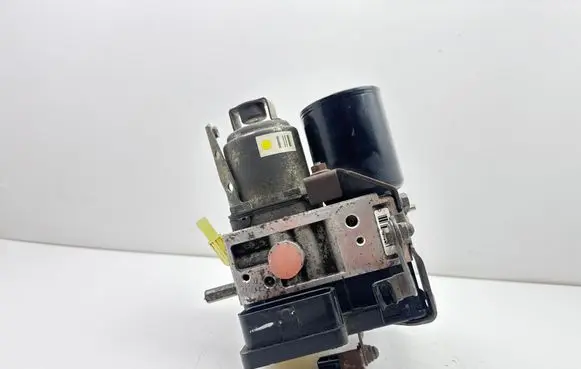 Toyota Prius (XW20) ABS Pump 4451047050 2QL122225