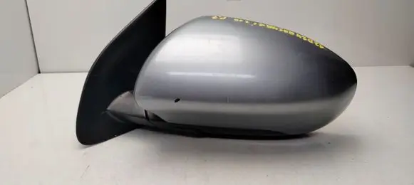 Nissan Qashqai Front door electric wing mirror 