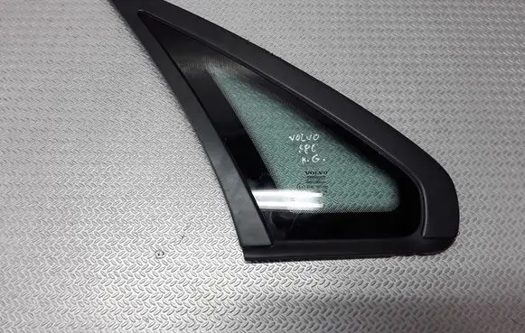 Volvo S80 Rear side window