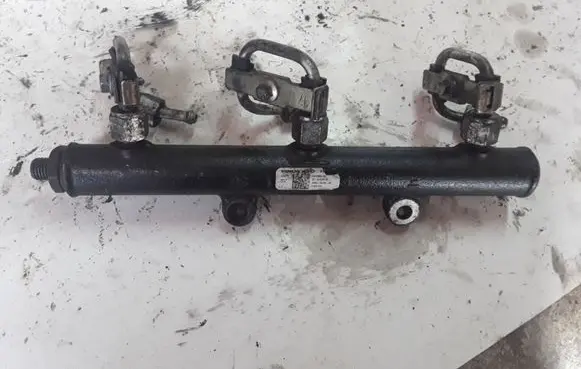 Peugeot 607 Fuel main line pipe A2C20001291 4R8Q9D280BB 5WS40130