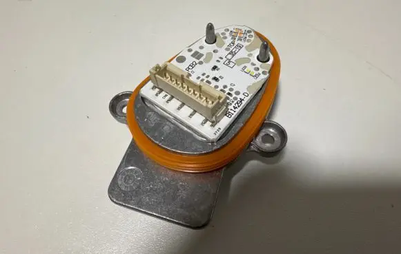 BMW X1 F48 F49 LED ballast control module 9477822 63119477822