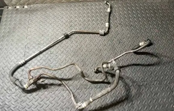 Power steering hose/pipe/line