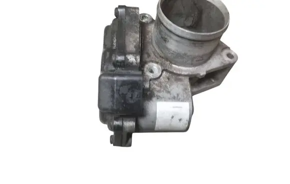 Renault Megane III Throttle valve 8200754913 H8200744823 070113661