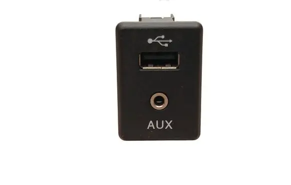Nissan X-Trail T32 AUX in-socket connector 795405004