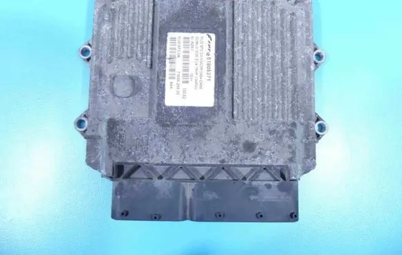 Fiat Doblo Engine control unit/module ECU 51805371 IMPRK1306107