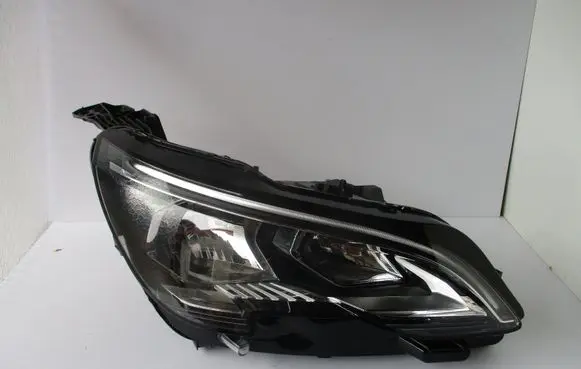 Peugeot 5008 II Headlight/headlamp 9810478080