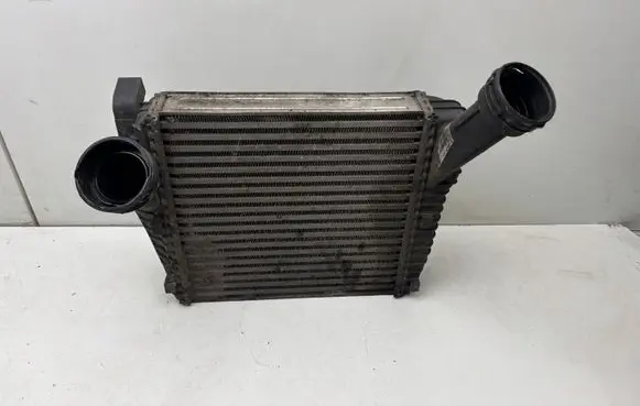 Audi Q7 4L Intercooler radiator 7L6145804