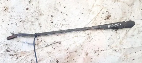 Peugeot 307 Front wiper blade arm