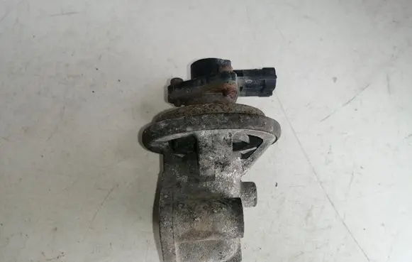 Mazda 323 F EGR valve