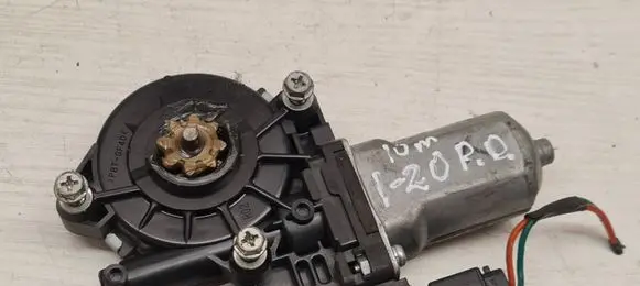 Hyundai i20 (PB PBT) Front door window regulator motor 2621004670 988201J100