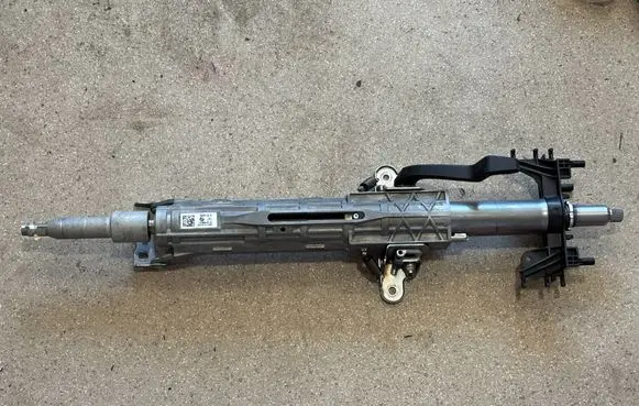 BMW X3 G01 Steering wheel axle 6896187