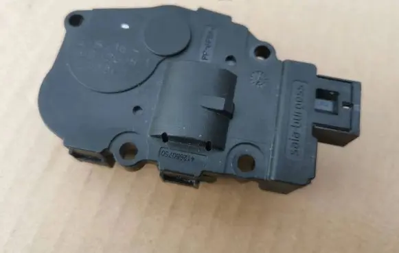 Mercedes-Benz R W251 A/C air flow flap actuator/motor 16052008 EFB336 929888G