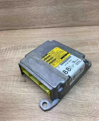 Toyota Avensis T250 Airbag control unit/module 8917005160 208623106