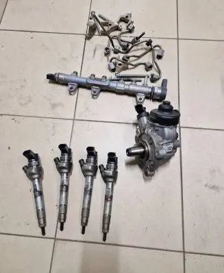 BMW 5 G30 G31 G38 Fuel injection system set 8511626 0445010768 8514148