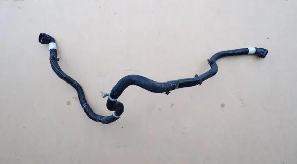 Tesla Model Y Engine coolant pipe/hose 107759500E
