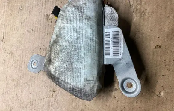 BMW 5 E39 Front door airbag 30826833104G 00B278EA05121