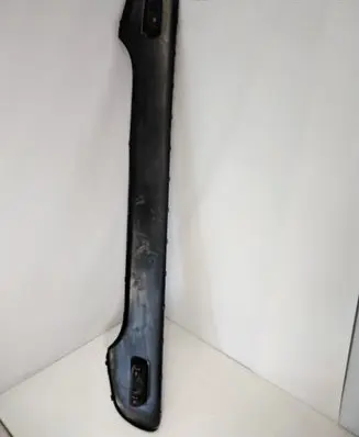 Rear bumper trim bar molding