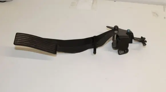 Mercedes-Benz A W168 Accelerator pedal position sensor A0125423317