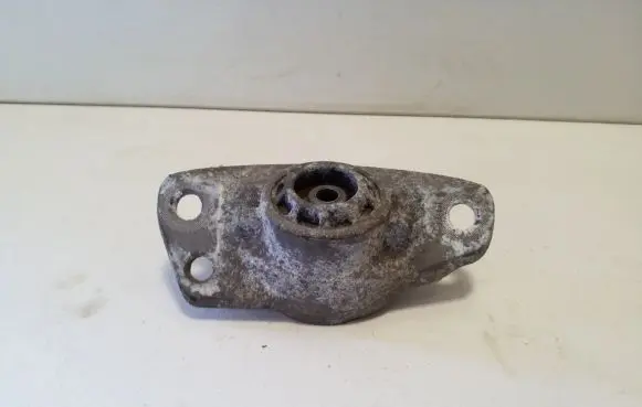 Volkswagen Eos Front shock absorber mounting bracket 1Q0513353