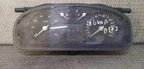 Renault Laguna II Speedometer (instrument cluster) 8200218861