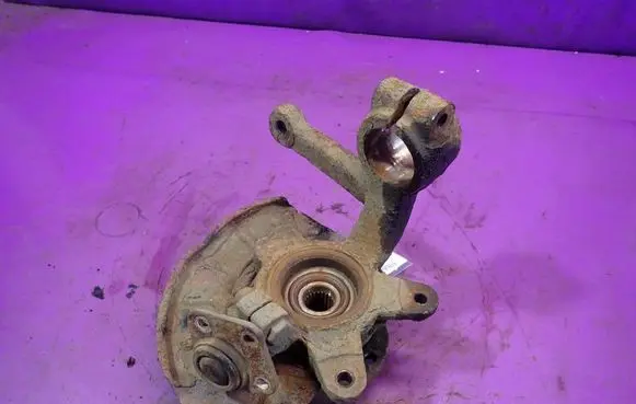 Skoda Felicia II Front wheel hub spindle knuckle
