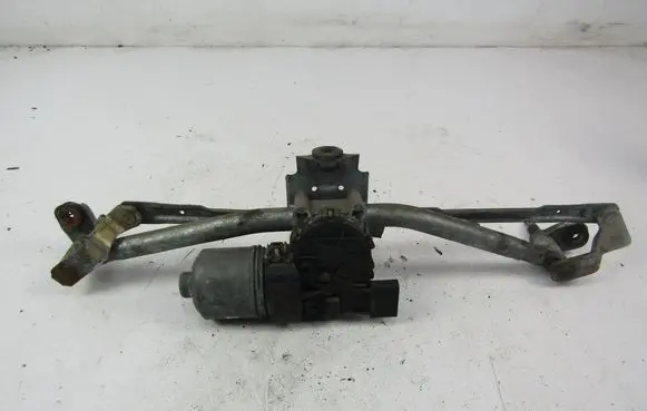 Volkswagen Polo Front wiper linkage 