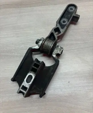 Volvo S90, V90 Gearbox mount 31359890 31430609