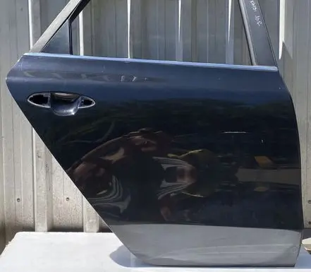 KIA Ceed Front door