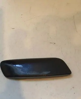 Rear fender molding trim
