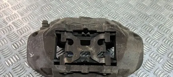 Mercedes-Benz GLC C253 Front brake caliper 