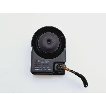Audi A4 S4 B6 8E 8H Alarm system siren 8L0951605A