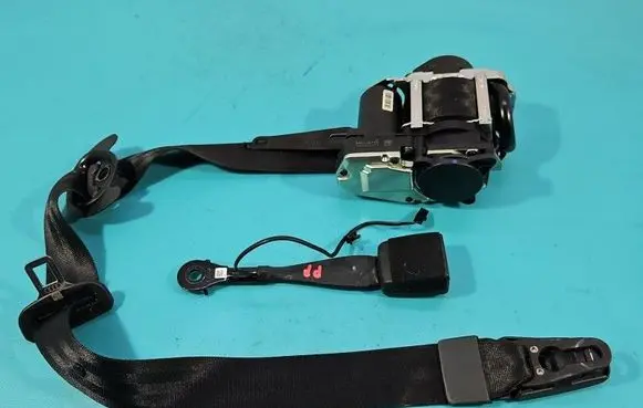 Audi A4 S4 B9 8W Front seatbelt 629855400 IMPRK1601430