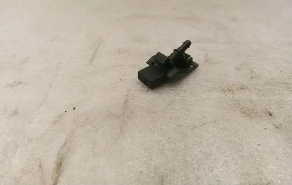 Toyota Avensis T270 Windshield washer spray nozzle 8538112300