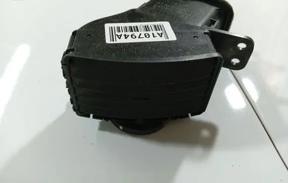 Dash center air vent grill