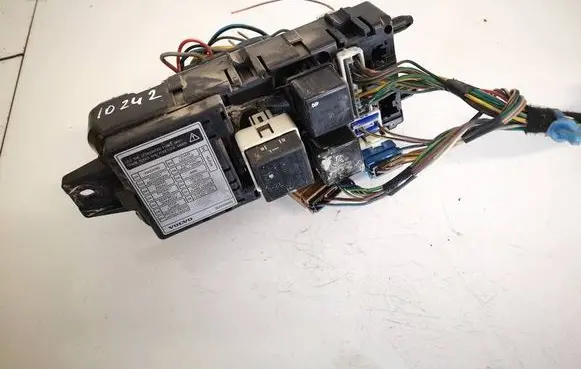 Volvo S40, V40 Fuse box set 30889989